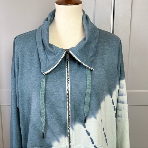 NWT Ideology Women's 1X Full Zip Sweater Blue Tie Dyed Camping Exercise Travel - Picture 5 of 8